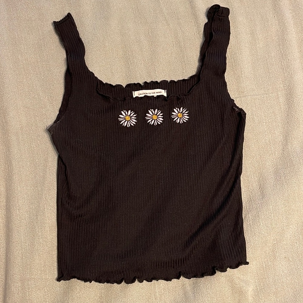 Cropped ribbed daisy tank